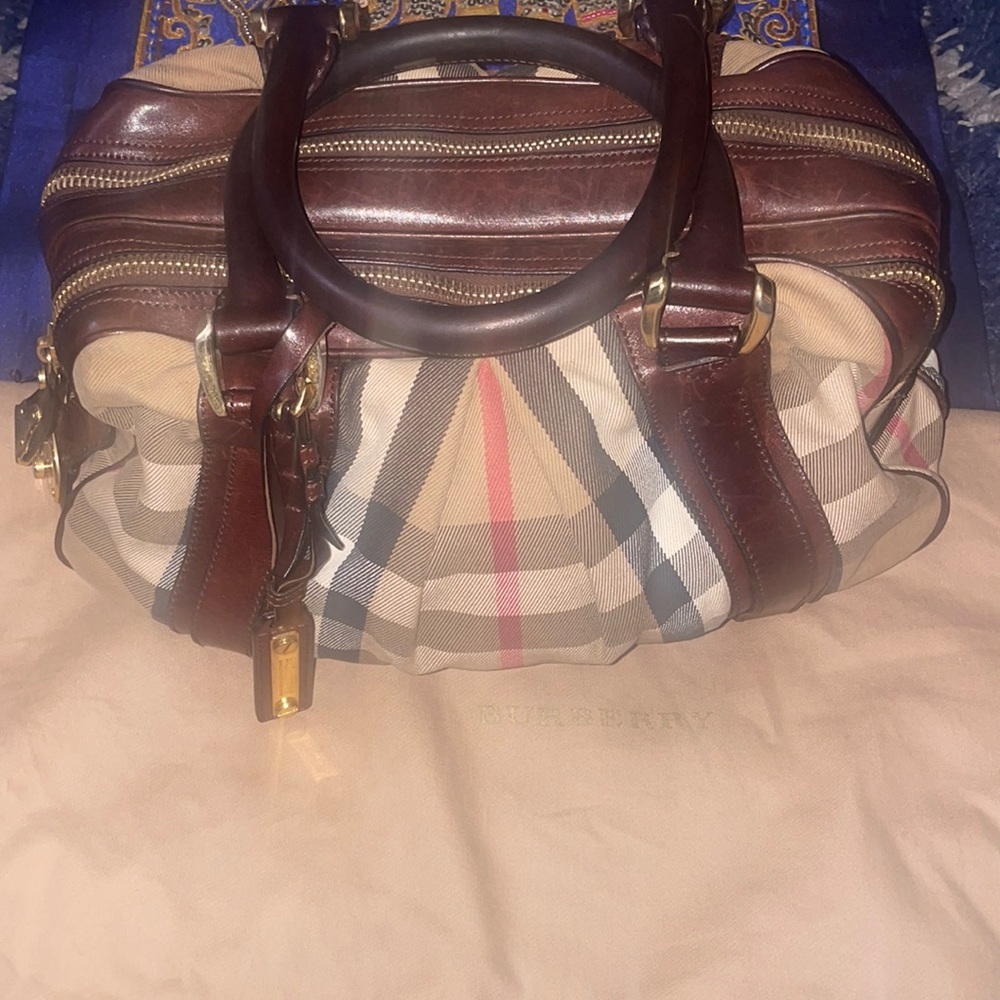 Burberry Heritage Satchel